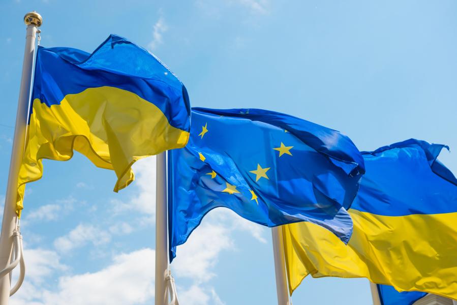 The EIB stands with Ukraine